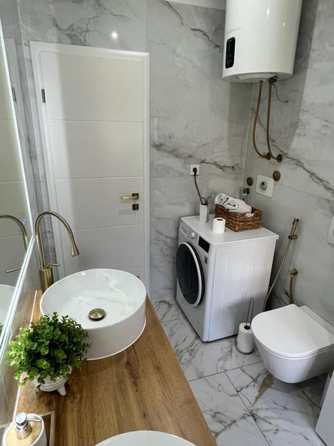Apartment Anachi Split Bagian luar foto