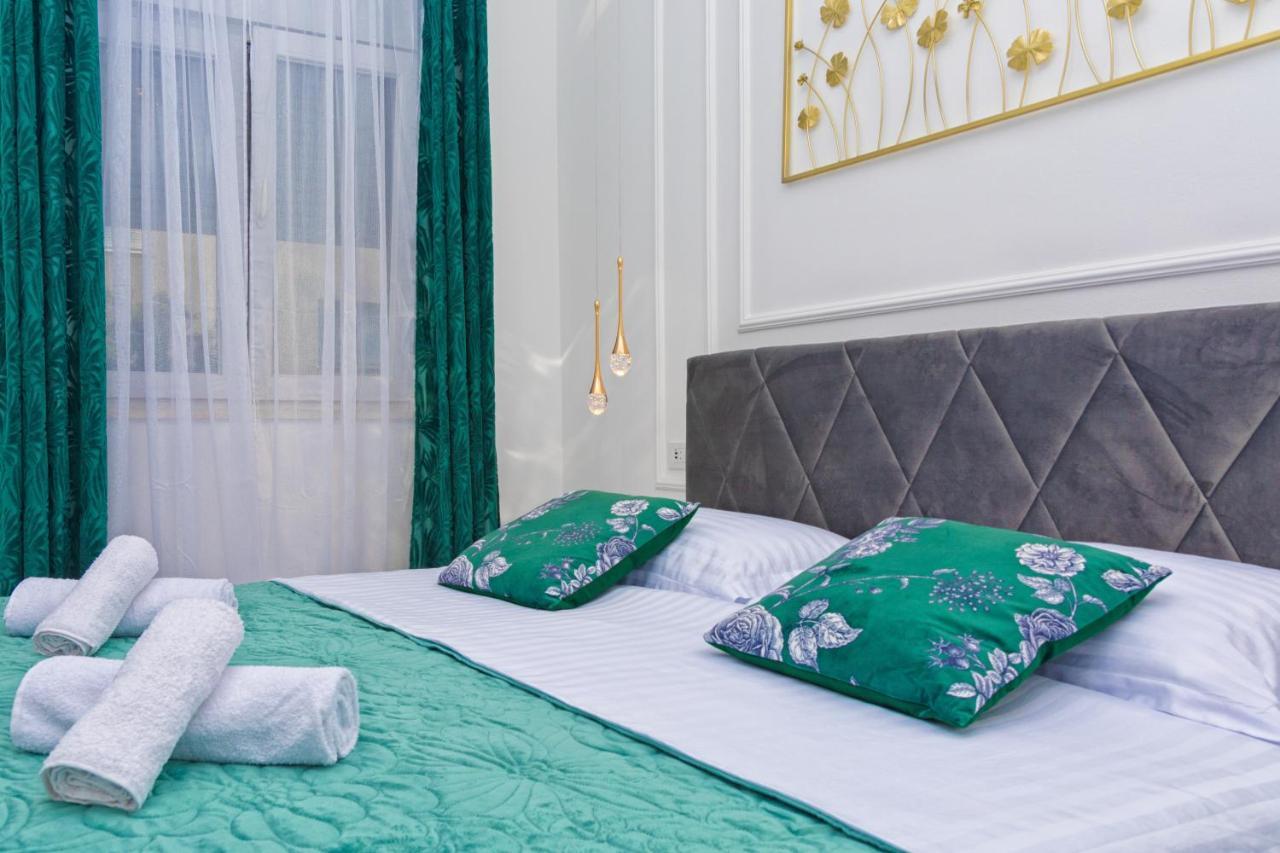 Apartment Anachi Split Bagian luar foto