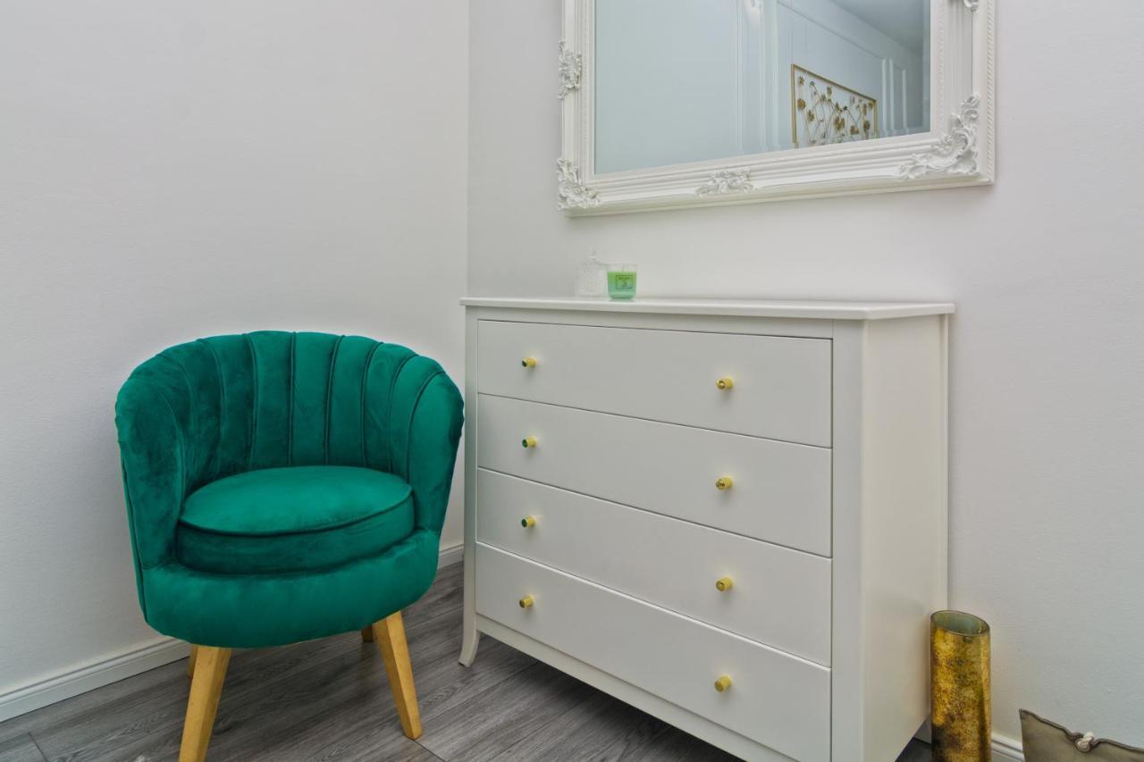 Apartment Anachi Split Bagian luar foto